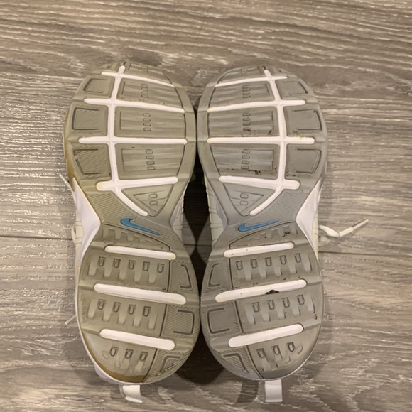 Nike T-Lite VIII Leather White/Blue Cross Trainers - Picture 5 of 5